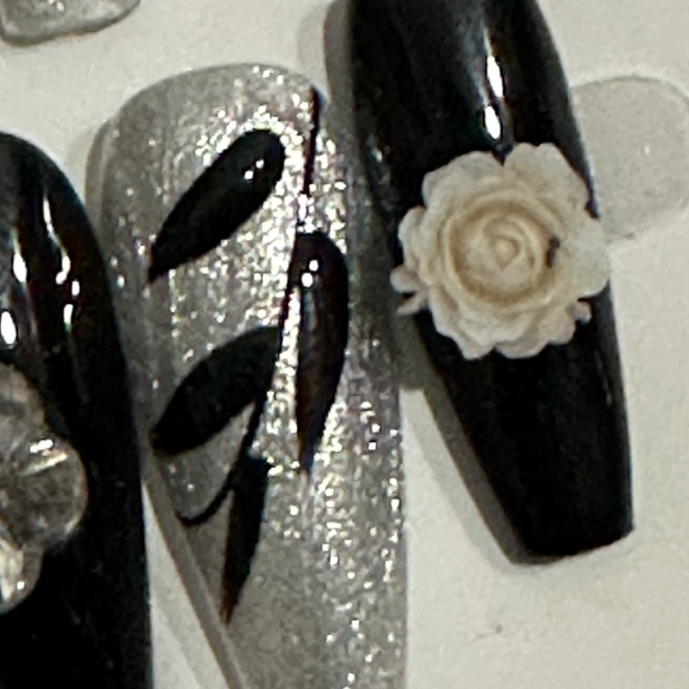 Black and Silver Nail hand painted Art Set - Picture 2 of 2